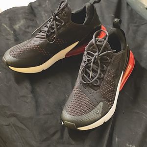 Brand New Nike Airmax 270 Bred Black and Red